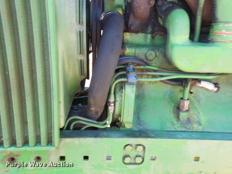 image for item DC2861 1969 John Deere 4520  tractor