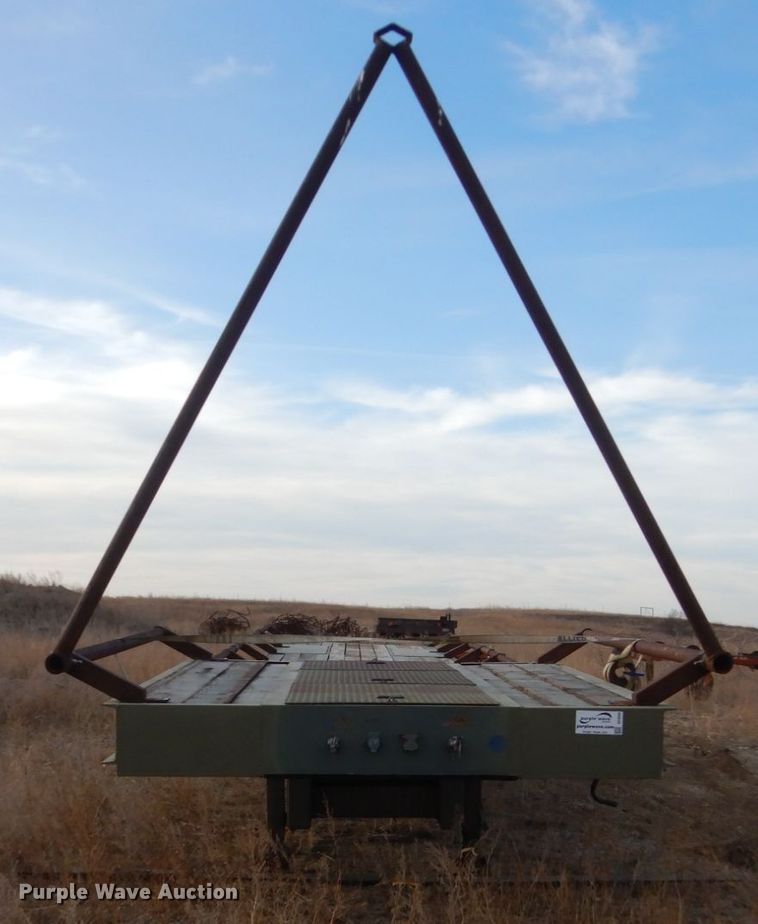 image for item DC4506 1984 Vulcan flatbed trailer