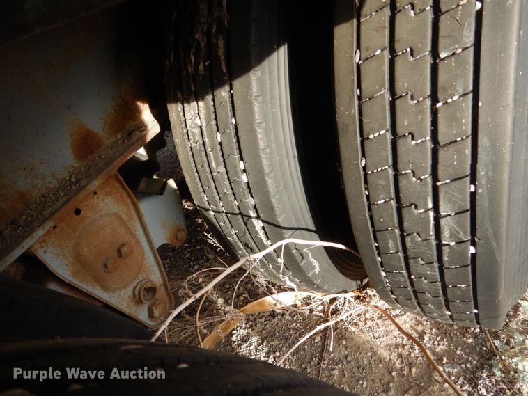 image for item DC4506 1984 Vulcan flatbed trailer