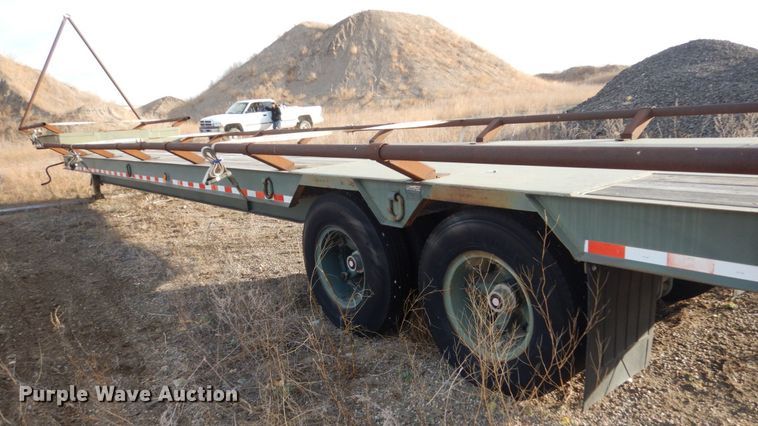 image for item DC4506 1984 Vulcan flatbed trailer