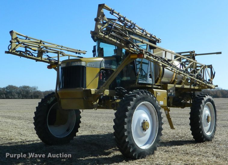 image for item DF4579 2004 Ag-Chem RoGator 864  sprayer