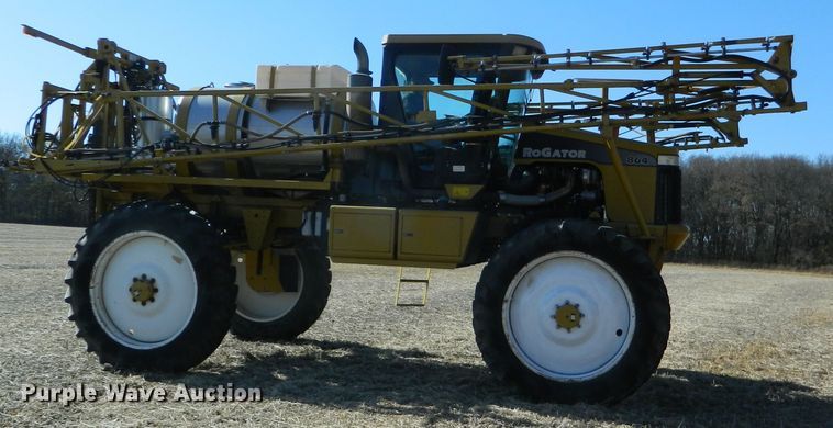image for item DF4579 2004 Ag-Chem RoGator 864  sprayer