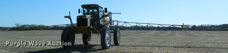 image for item DF4579 2004 Ag-Chem RoGator 864  sprayer