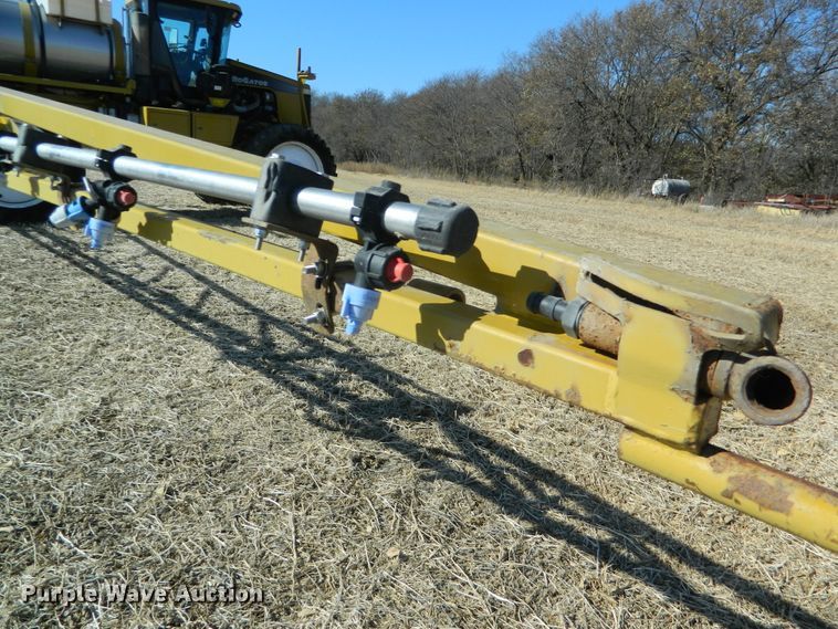 image for item DF4579 2004 Ag-Chem RoGator 864  sprayer