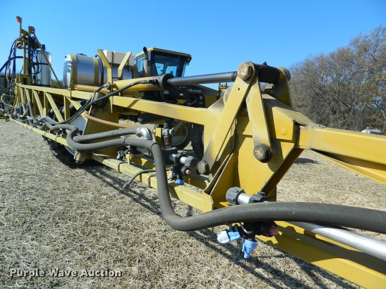 image for item DF4579 2004 Ag-Chem RoGator 864  sprayer