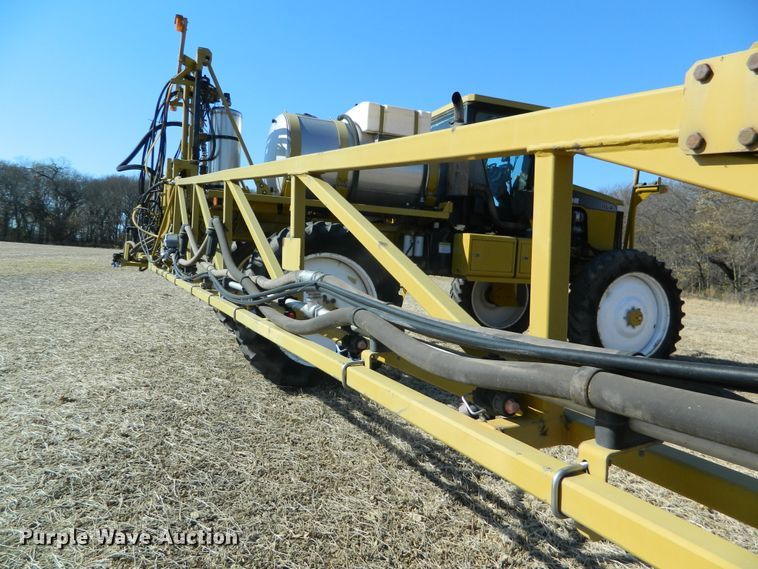 image for item DF4579 2004 Ag-Chem RoGator 864  sprayer