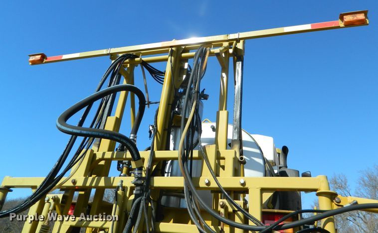 image for item DF4579 2004 Ag-Chem RoGator 864  sprayer