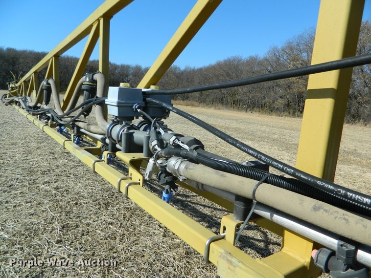 image for item DF4579 2004 Ag-Chem RoGator 864  sprayer