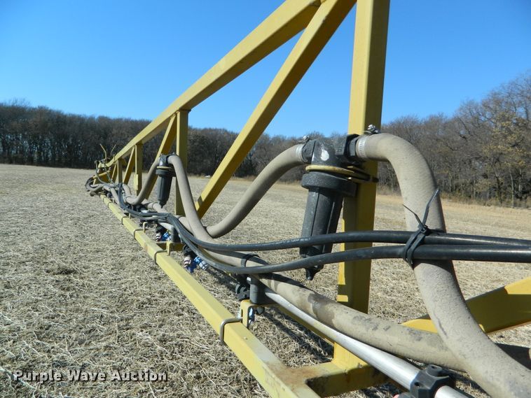 image for item DF4579 2004 Ag-Chem RoGator 864  sprayer