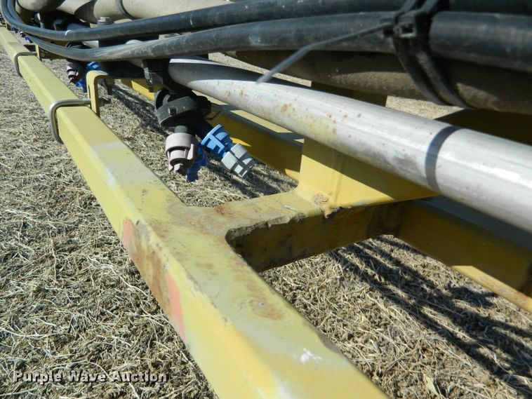 image for item DF4579 2004 Ag-Chem RoGator 864  sprayer