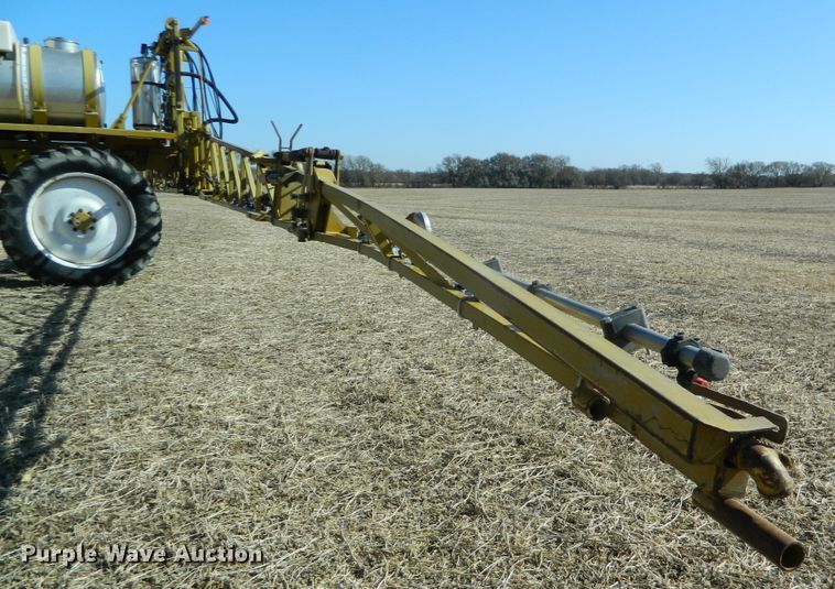 image for item DF4579 2004 Ag-Chem RoGator 864  sprayer