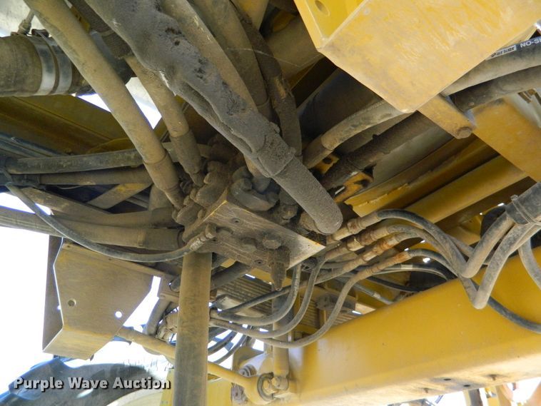 image for item DF4579 2004 Ag-Chem RoGator 864  sprayer