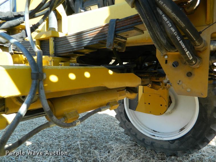 image for item DF4579 2004 Ag-Chem RoGator 864  sprayer