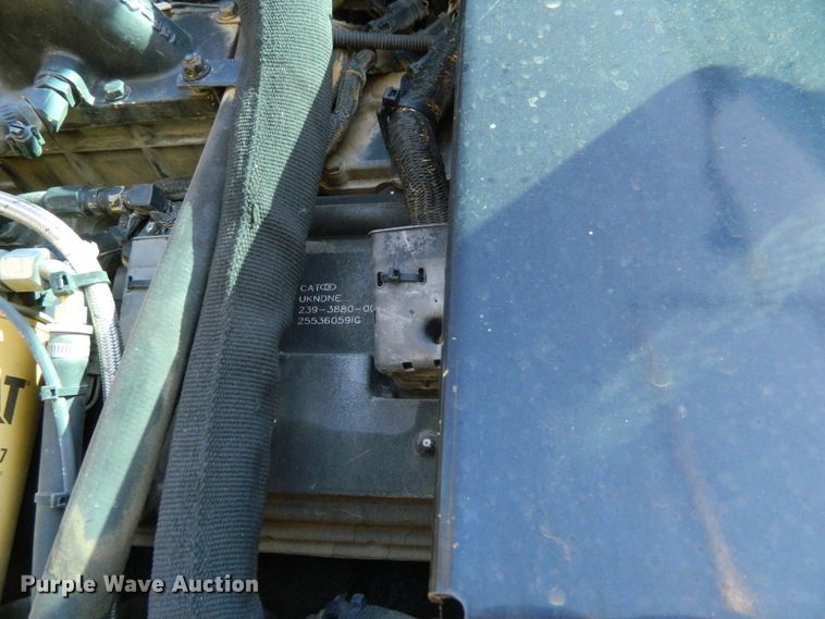 image for item DF4579 2004 Ag-Chem RoGator 864  sprayer