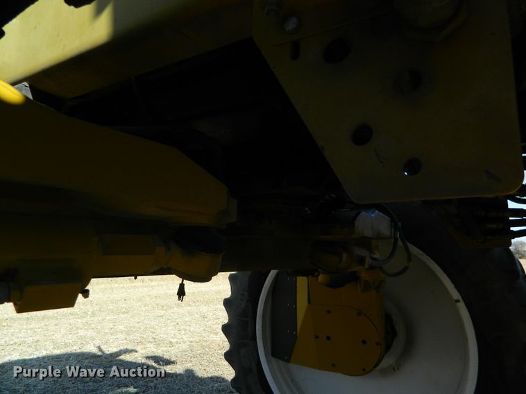 image for item DF4579 2004 Ag-Chem RoGator 864  sprayer