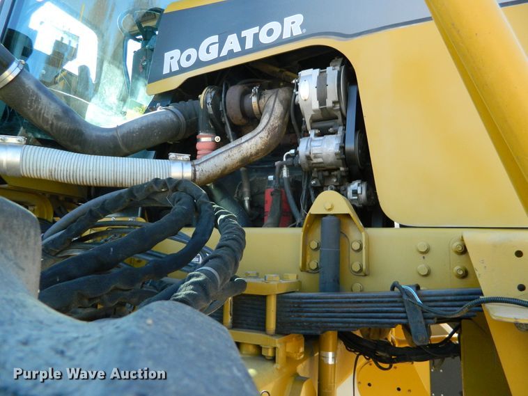 image for item DF4579 2004 Ag-Chem RoGator 864  sprayer