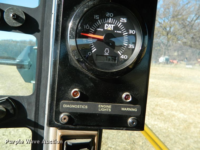 image for item DF4579 2004 Ag-Chem RoGator 864  sprayer