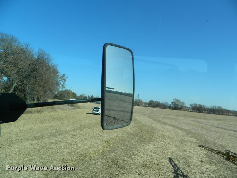 image for item DF4579 2004 Ag-Chem RoGator 864  sprayer