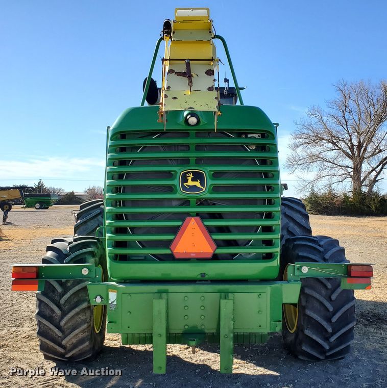 image for item DF4601 2009 John Deere 7850  forage harvester