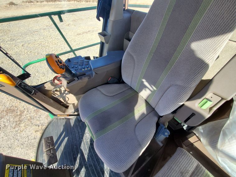 image for item DF4601 2009 John Deere 7850  forage harvester