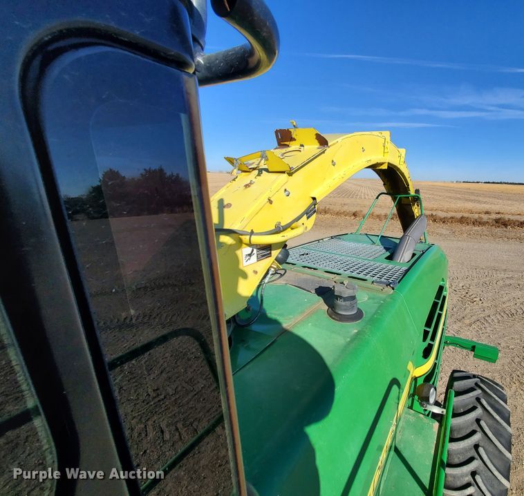 image for item DF4601 2009 John Deere 7850  forage harvester