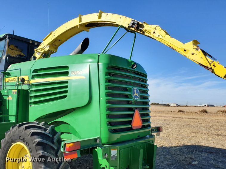 image for item DF4601 2009 John Deere 7850  forage harvester