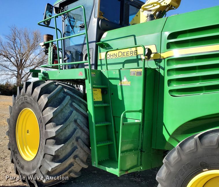 image for item DF4601 2009 John Deere 7850  forage harvester