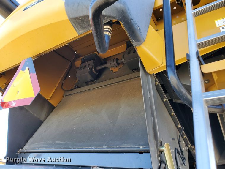 image for item DF4603 2013 Claas Lexion 750TT  RWA combine