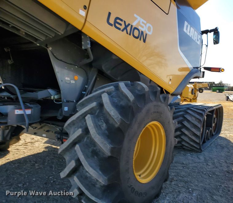 image for item DF4603 2013 Claas Lexion 750TT  RWA combine
