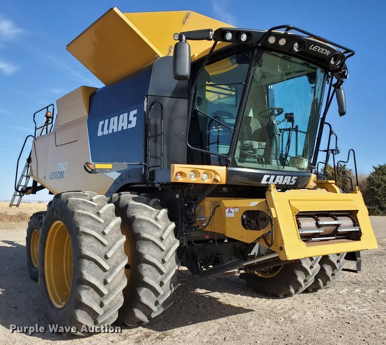 image for item DF4604 2013 Claas Lexion 750  RWA combine