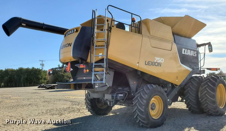 image for item DF4604 2013 Claas Lexion 750  RWA combine