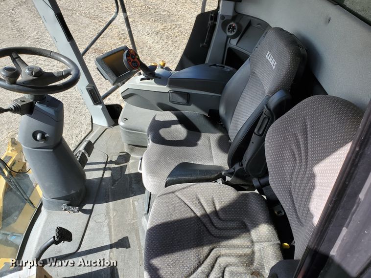 image for item DF4604 2013 Claas Lexion 750  RWA combine