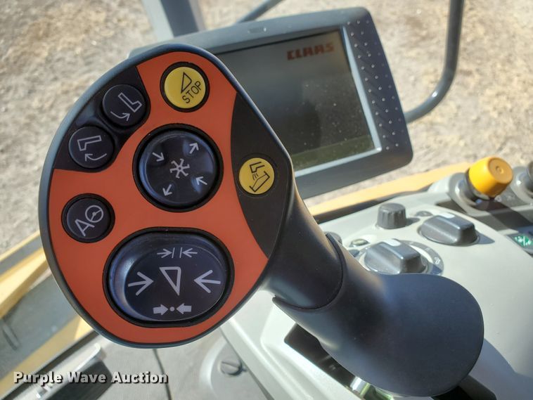 image for item DF4604 2013 Claas Lexion 750  RWA combine