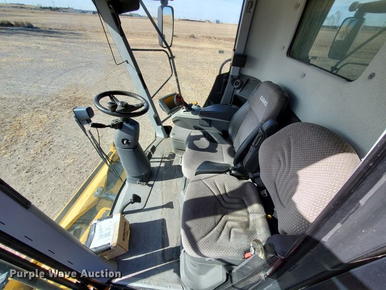 image for item DF4604 2013 Claas Lexion 750  RWA combine