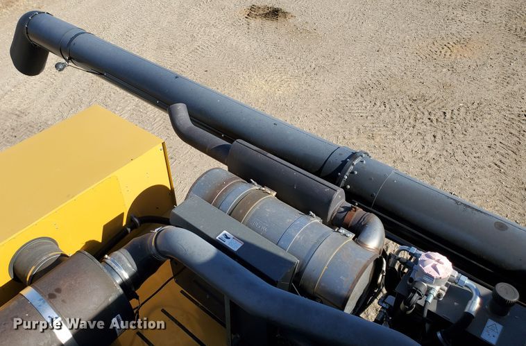 image for item DF4604 2013 Claas Lexion 750  RWA combine