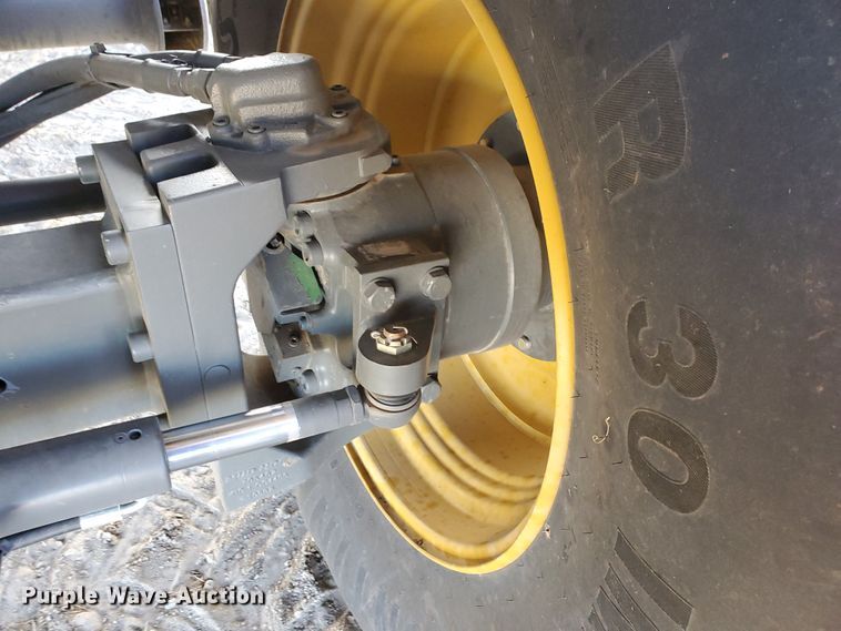 image for item DF4604 2013 Claas Lexion 750  RWA combine