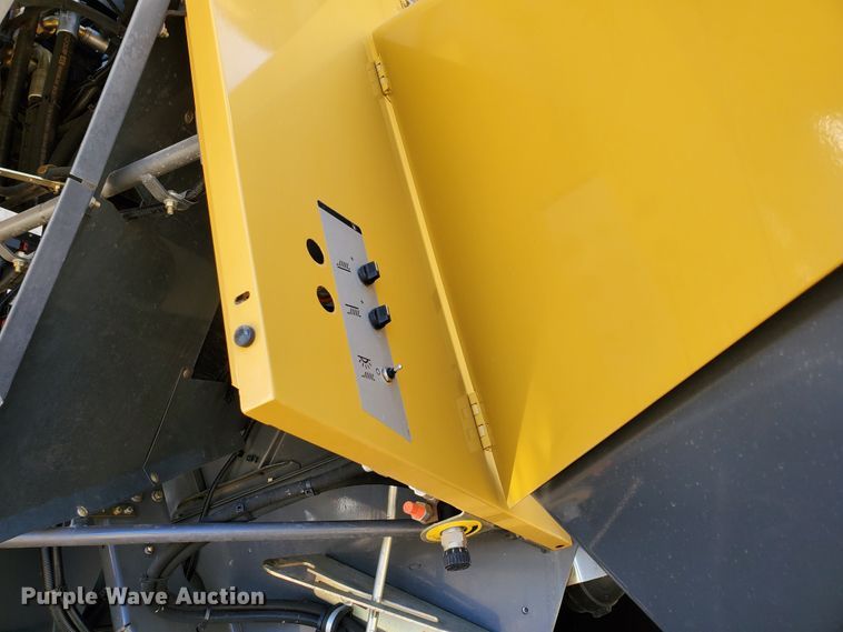 image for item DF4604 2013 Claas Lexion 750  RWA combine