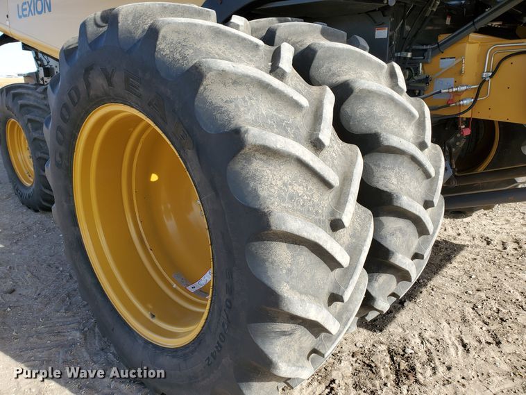 image for item DF4604 2013 Claas Lexion 750  RWA combine