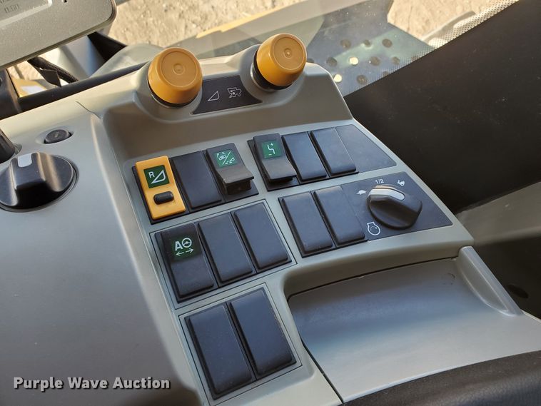 image for item DF4605 2012 Claas Lexion 730  combine