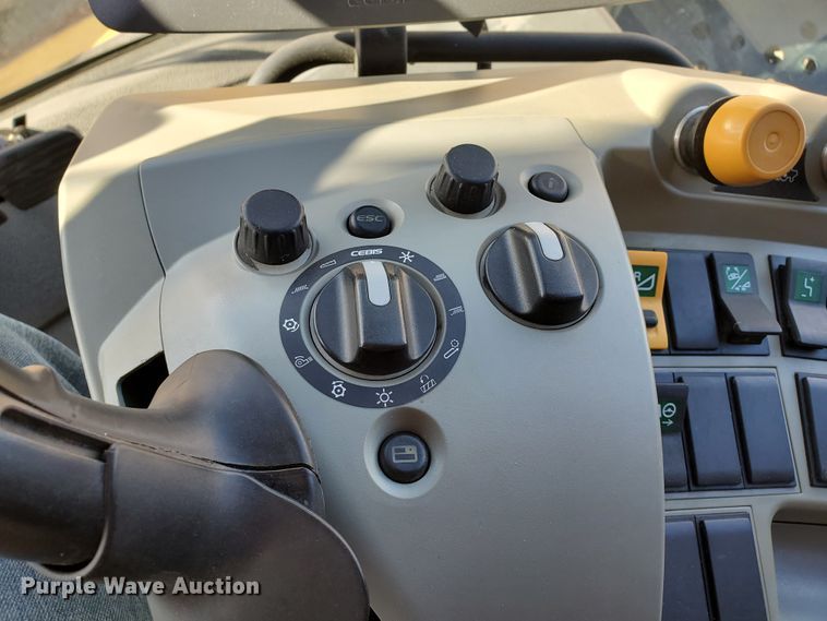 image for item DF4605 2012 Claas Lexion 730  combine