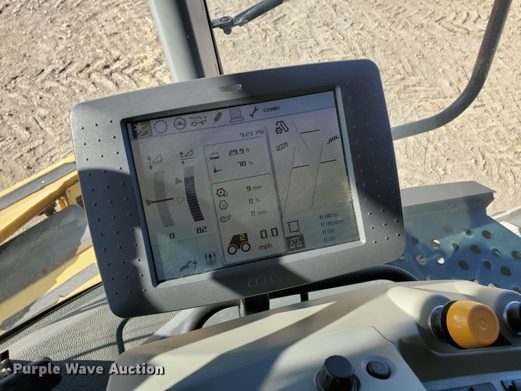 image for item DF4605 2012 Claas Lexion 730  combine