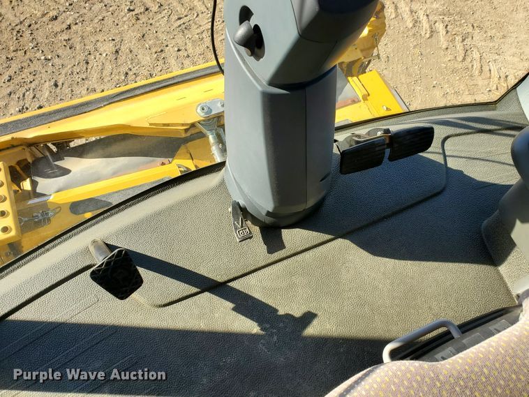 image for item DF4605 2012 Claas Lexion 730  combine