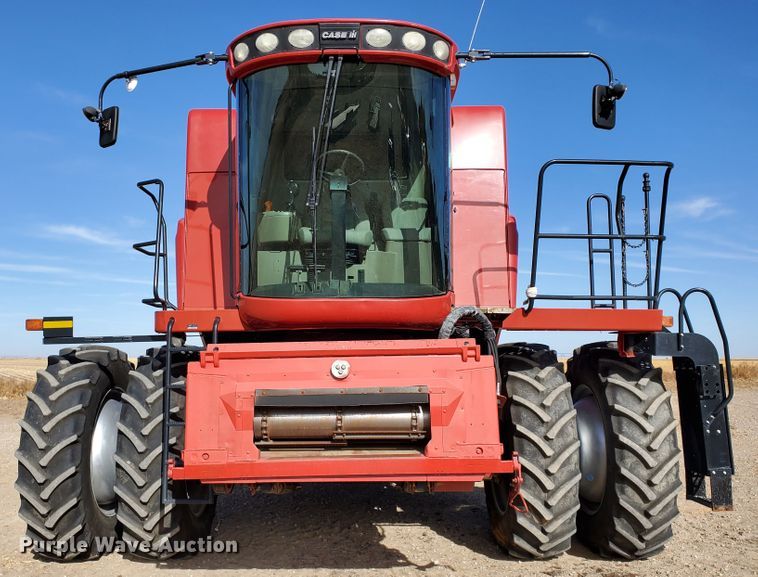 image for item DF4606 2009 Case IH 7088  combine