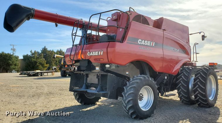 image for item DF4606 2009 Case IH 7088  combine