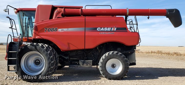 image for item DF4606 2009 Case IH 7088  combine