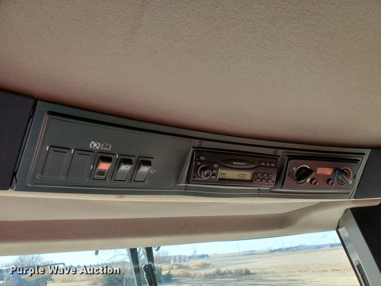 image for item DF4606 2009 Case IH 7088  combine