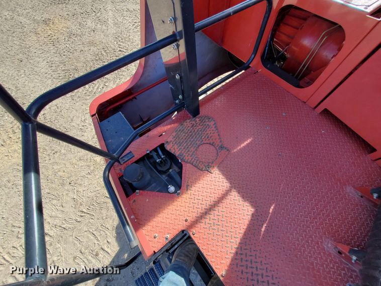 image for item DF4606 2009 Case IH 7088  combine