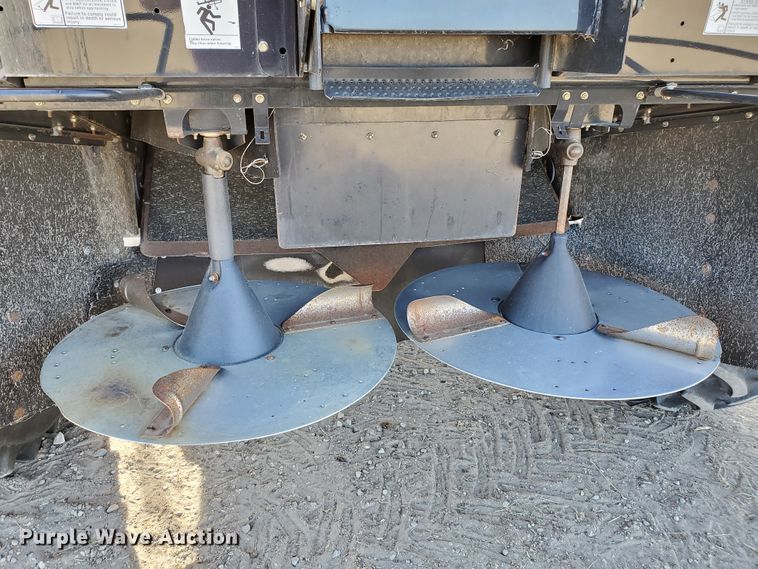 image for item DF4606 2009 Case IH 7088  combine