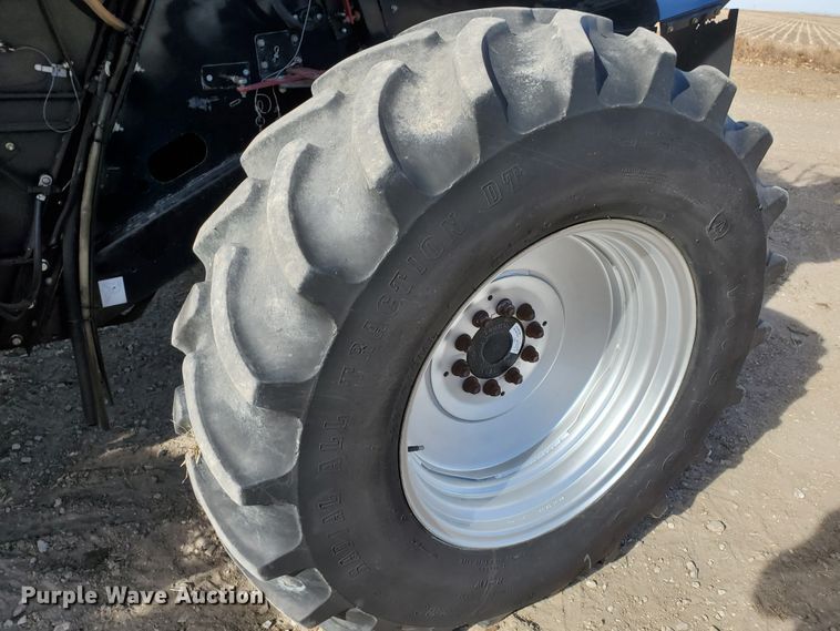 image for item DF4606 2009 Case IH 7088  combine