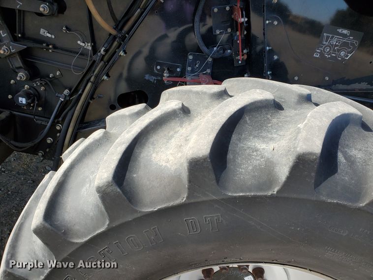 image for item DF4606 2009 Case IH 7088  combine